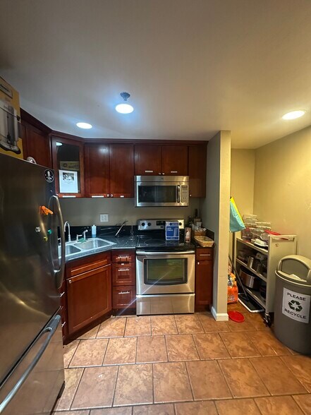 More Photos Of 430 D St, Marysville Health Club For Sale