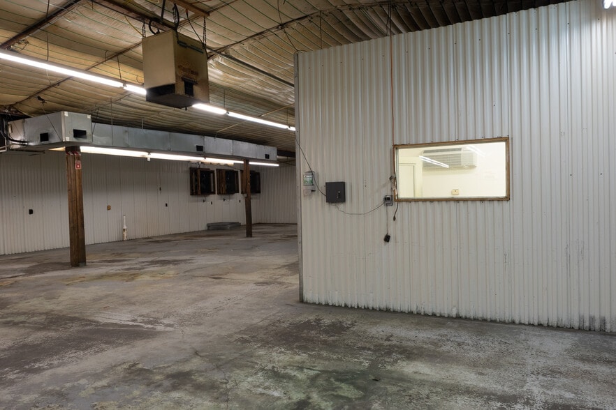 More Photos Of 10535 Highway 53 W, Talking Rock Service For Sale