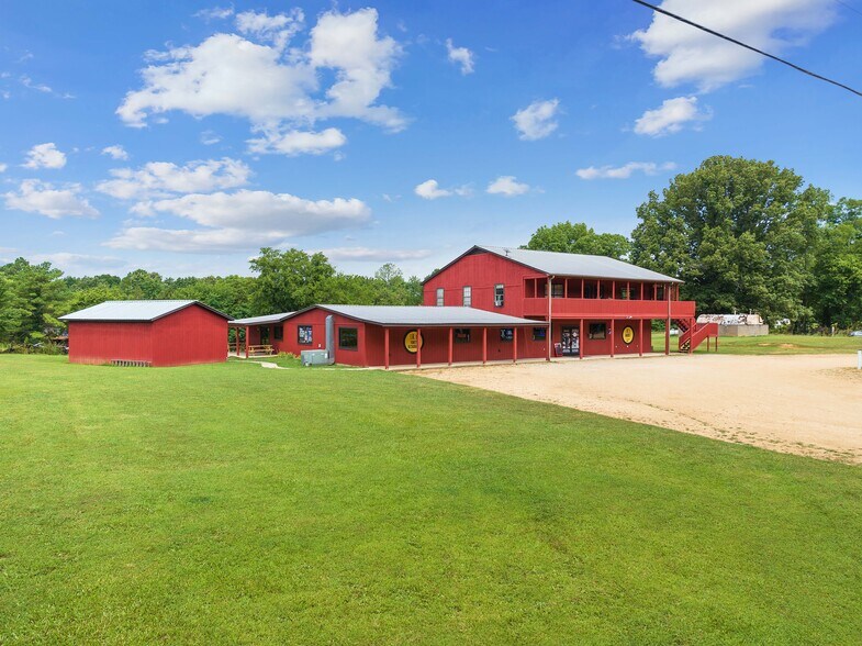 More Photos Of 7386 Mt Carmel Rd, Decaturville Convenience Store For Sale