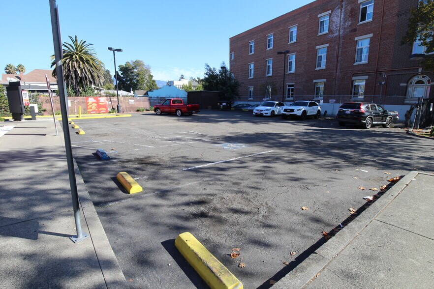 More Photos Of 3400 Foothill Blvd, Oakland Fast Food For Lease