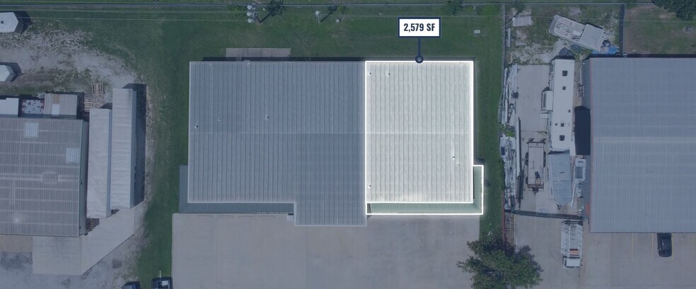 More Photos Of 1719 Acorn Dr, Rogers Warehouse For Lease