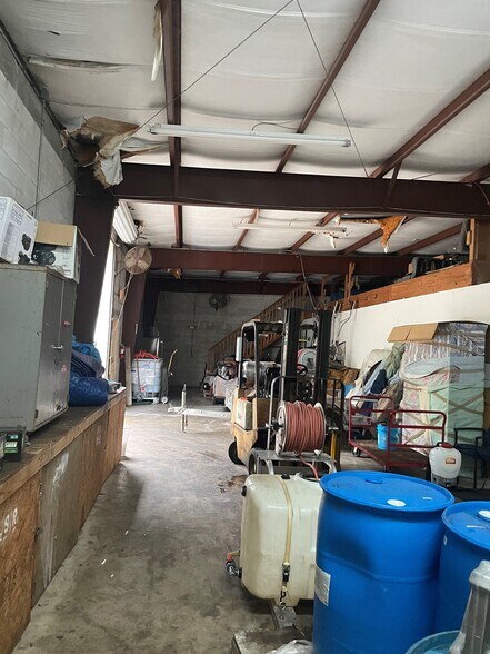 More Photos Of 1497 Rail Head Blvd, Naples Manufacturing For Sale