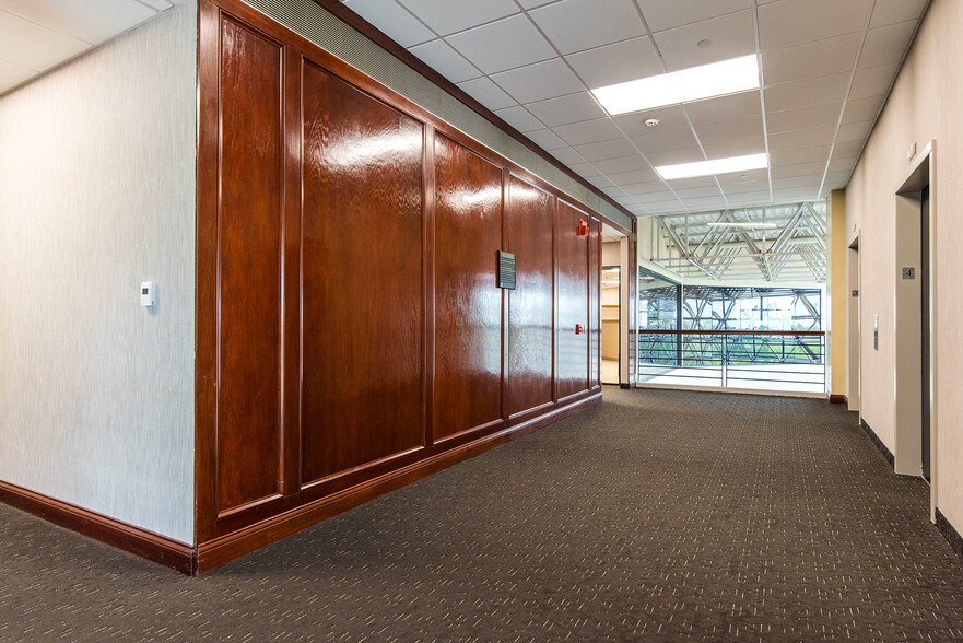 More Photos Of 771 Corporate Dr, Lexington Office For Lease