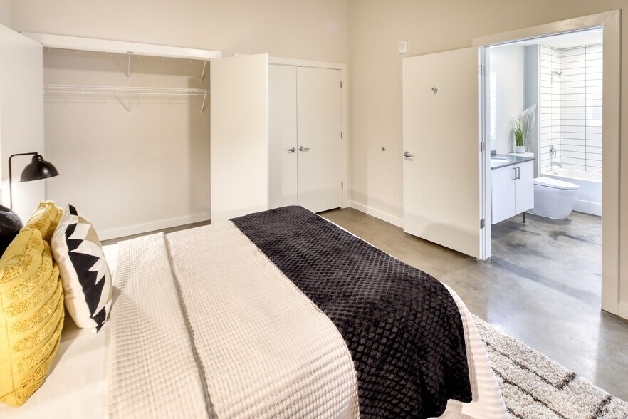 More Photos Of 1100 Richmond Hwy, Richmond Apartments For Sale