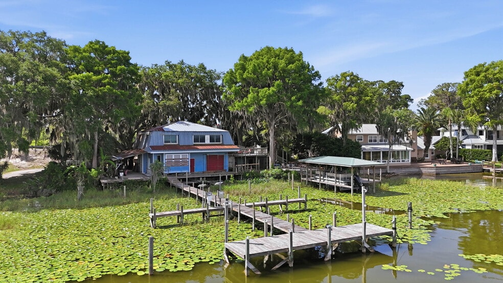 More Photos Of 400 Lakeshore Dr, Eustis Specialty For Sale
