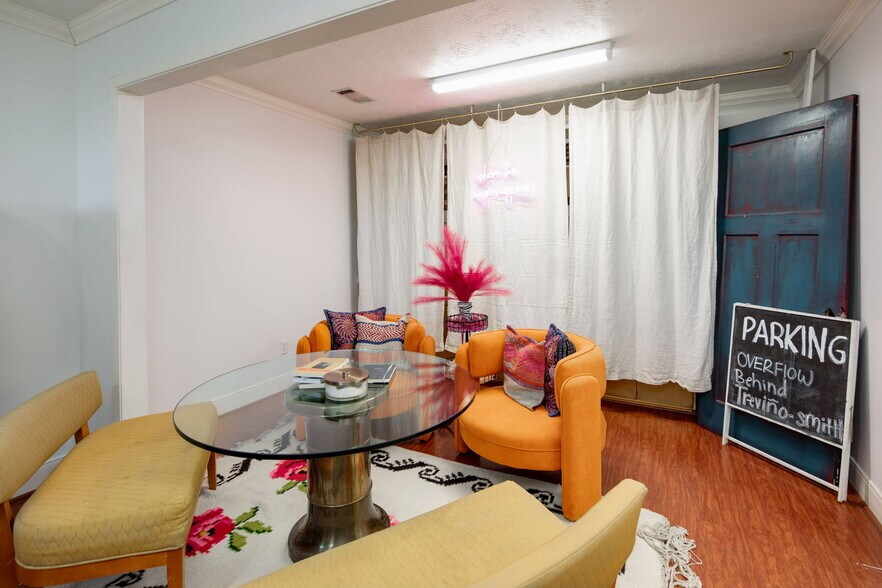 More Photos Of 2606 S Texas Ave, Bryan Restaurant For Sale