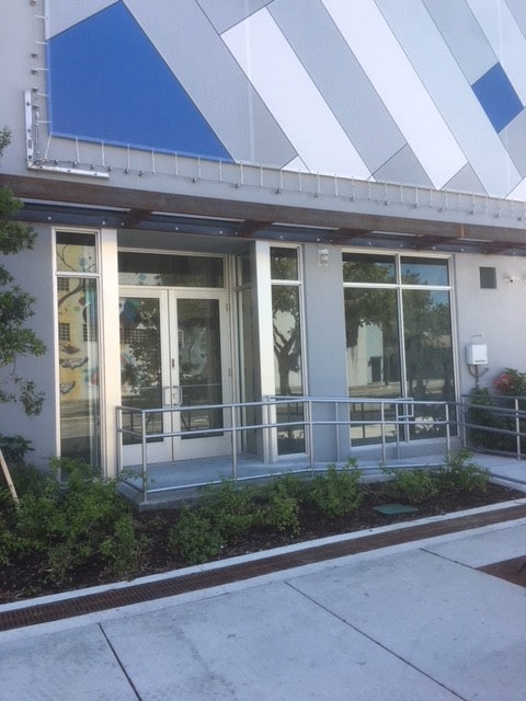 More Photos Of 490 NW 36th St, Miami Self Storage For Lease