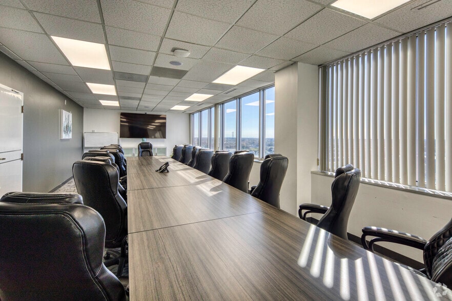 More Photos Of 410 S Ware Blvd, Tampa Loft Creative Space For Lease