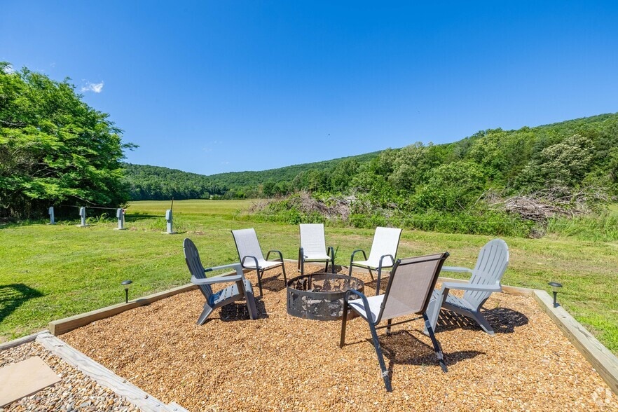 More Photos Of 444 Charlie Roberts Rd, Pelham Hospitality For Sale