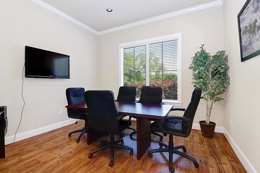 More Photos Of 8122 Whisper Oak, San Antonio Office For Sale