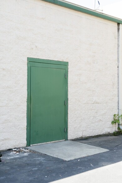 More Photos Of 2201 W Nob Hill Blvd, Yakima Freestanding For Lease