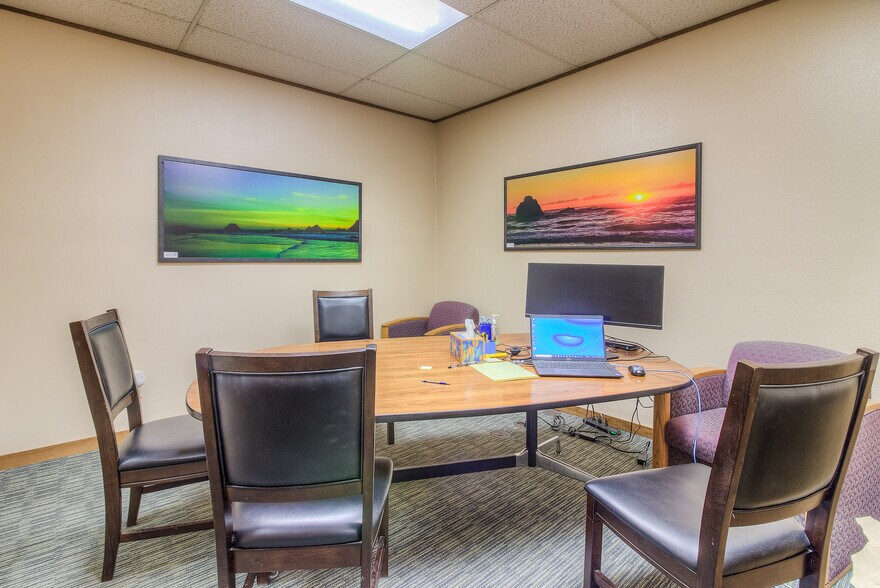 More Photos Of 304-308 N 3rd St, Yakima Office For Sale