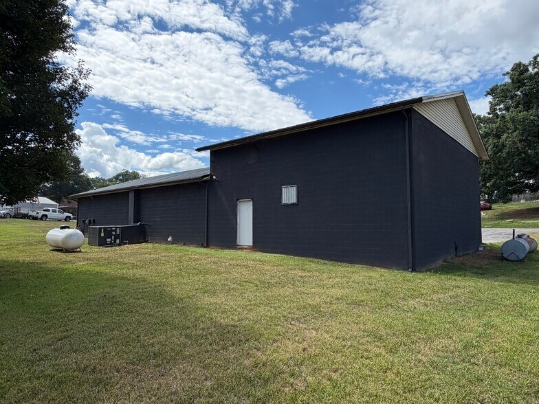 More Photos Of 8587 Sparrow Trl, Connelly Springs Contractor Storage Yard For Sale