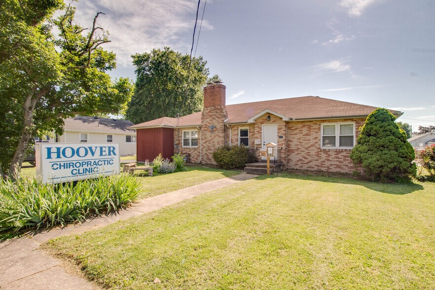 Primary Photo Of 440 S Prairie St, Bethalto General Retail For Sale
