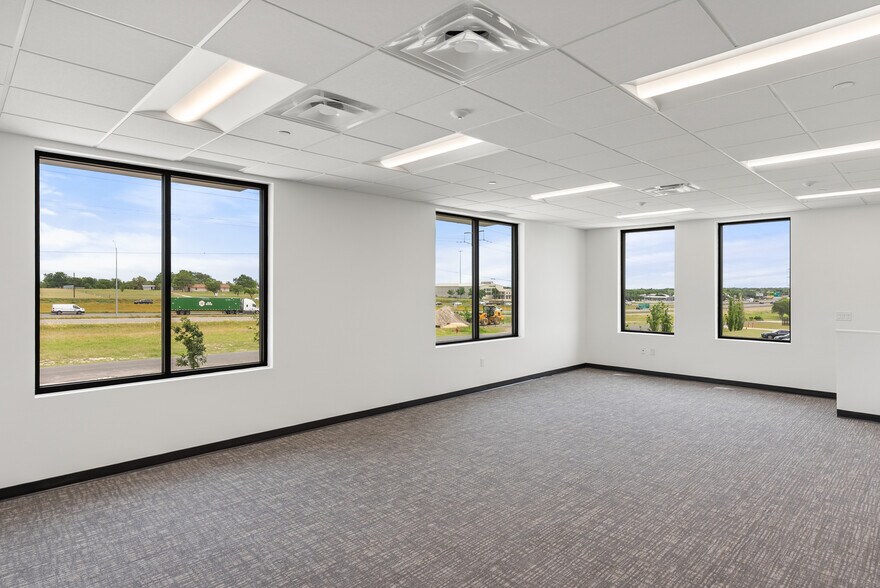 More Photos Of 4949 N Loop 1604 W, San Antonio Unknown For Lease