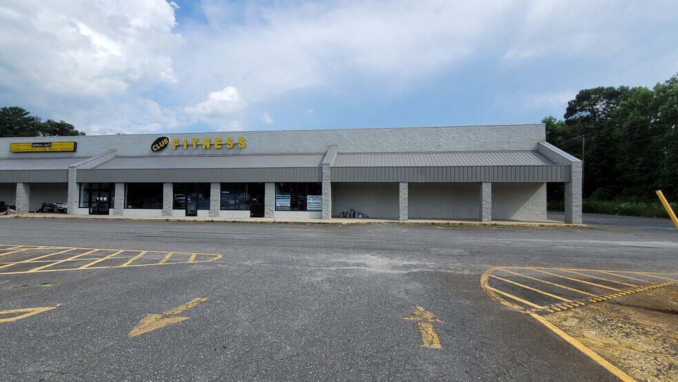 More Photos Of 2620 E Main St, Lincolnton General Retail For Lease