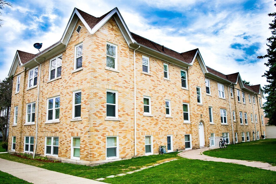 Primary Photo Of 423 Washington St, Monroe Apartments For Sale