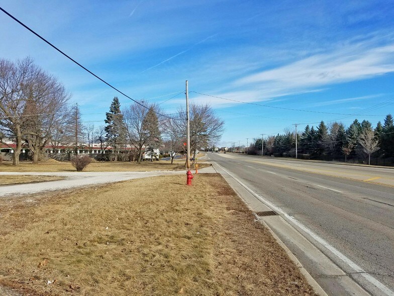 More Photos Of 950 S Butterfield Rd, Mundelein Land For Sale