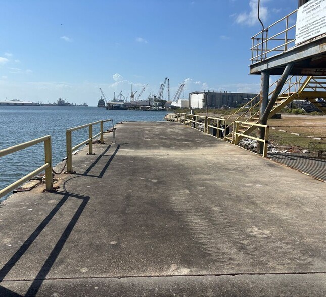 More Photos Of 5320 Ingalls Ave, Pascagoula Shipyard For Sale