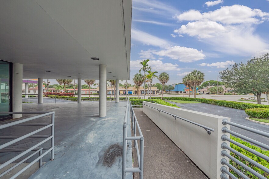 More Photos Of 1300 S Federal Hwy, Fort Lauderdale Auto Dealership For Sale