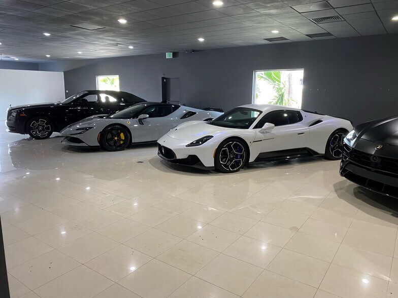 More Photos Of 5401 N Federal Hwy, Fort Lauderdale Freestanding For Sale