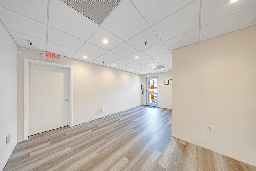 More Photos Of 7955 W 20th Ave, Hialeah Warehouse For Sale