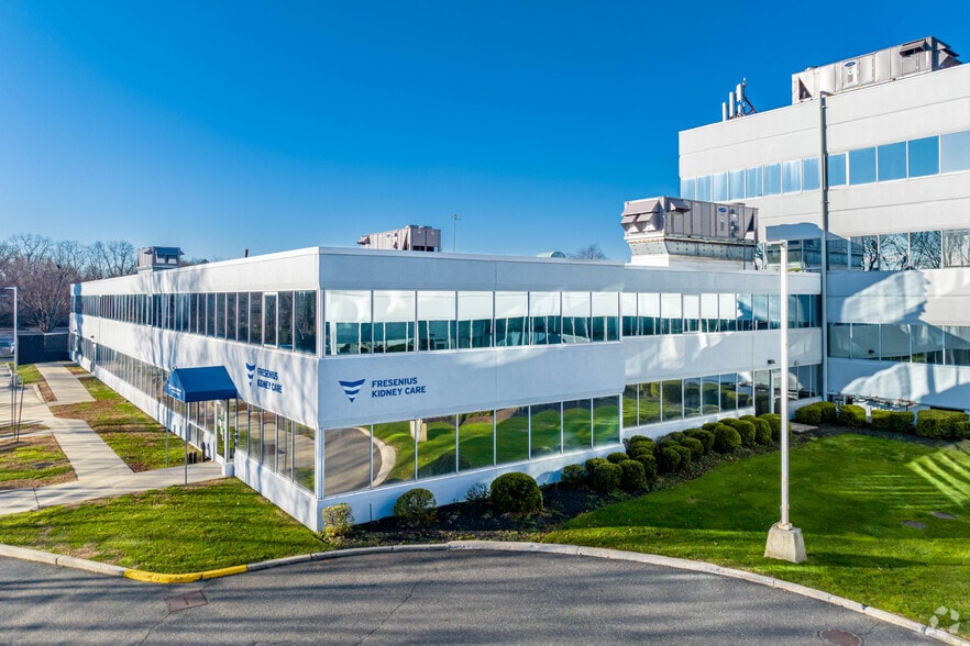 More Photos Of 33 Walt Whitman Rd, Huntington Station Office For Lease