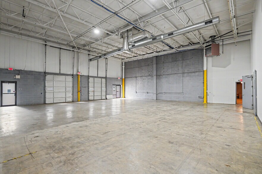 More Photos Of 2001 Production Dr, Louisville Warehouse For Lease