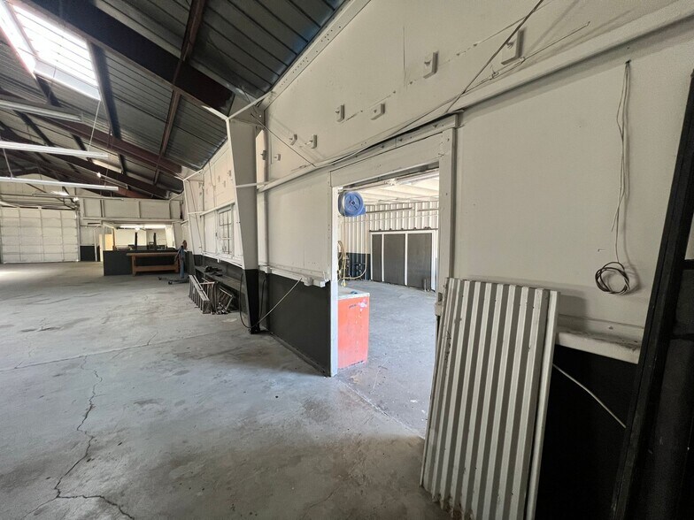 More Photos Of 101-143 Market St, San Rafael Service For Lease