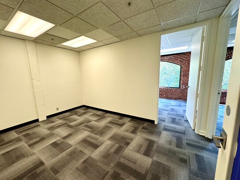 More Photos Of 521 SW 11th, Portland Loft Creative Space For Lease