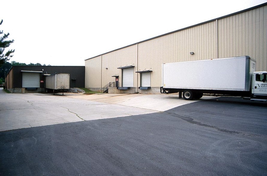 More Photos Of 5305 Webb Pky NW, Lilburn Warehouse For Sale