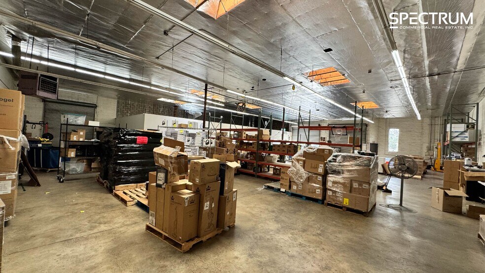 More Photos Of 16125 Cantlay St, Van Nuys Warehouse For Lease