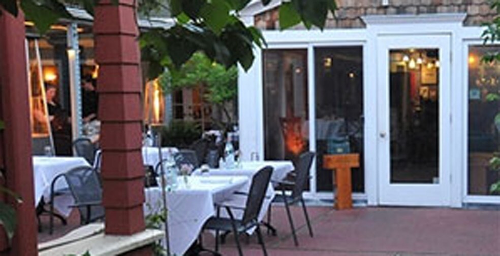 More Photos Of 606 Main St, Hyannis Restaurant For Lease