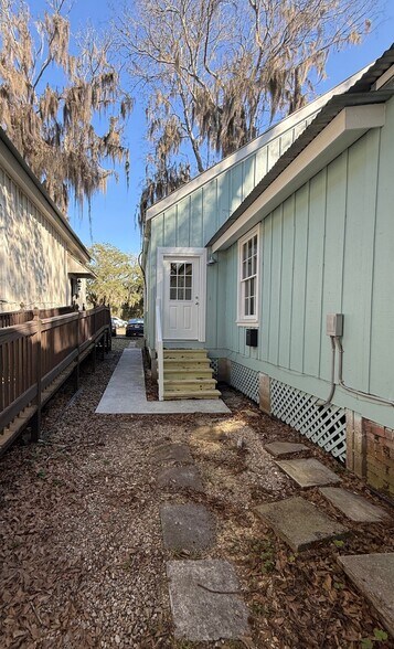 Primary Photo Of 214 Lee Ln, Covington Loft Creative Space For Lease