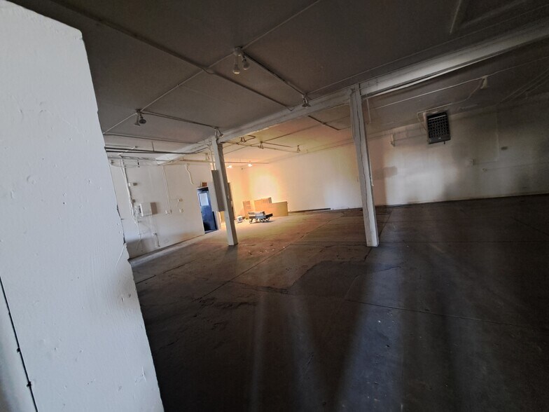 More Photos Of 1724 N 13th St, Saint Louis Industrial For Lease