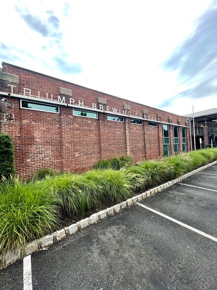 More Photos Of 500-580 Union Square Dr, New Hope Office For Lease