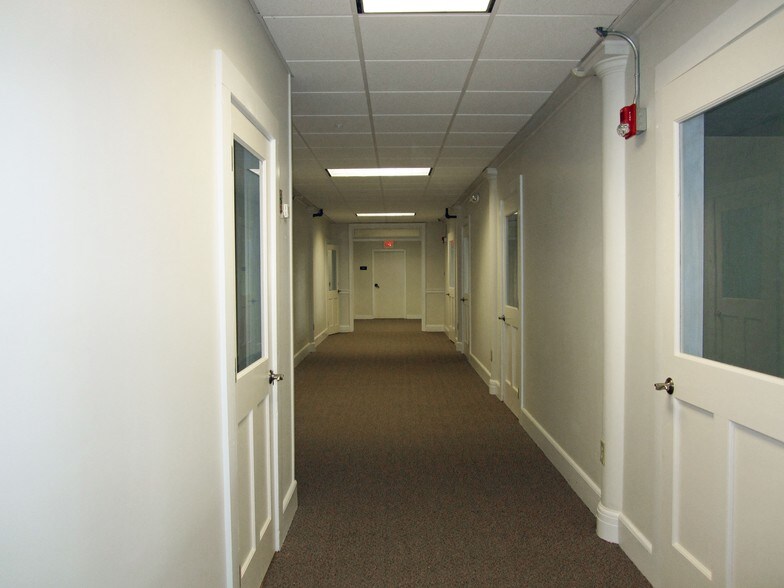More Photos Of 9 Green St, Augusta Office For Lease