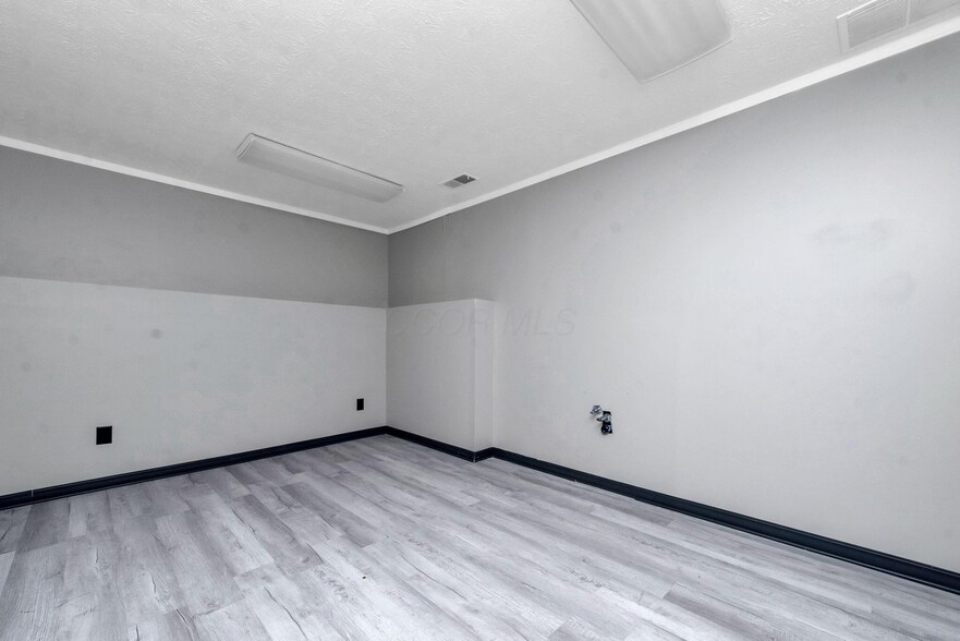 More Photos Of 444-454 E Center St, Marion Office For Sale