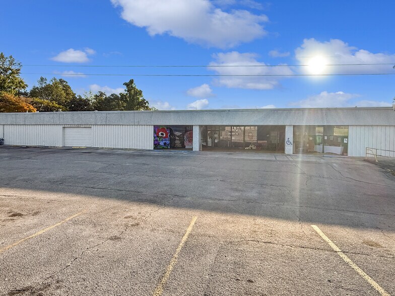 More Photos Of 2405 Decatur Hwy, Gardendale Freestanding For Sale