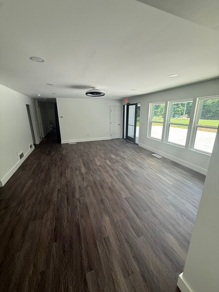More Photos Of 2521 Reinhardt College Pky, Canton Office For Sale