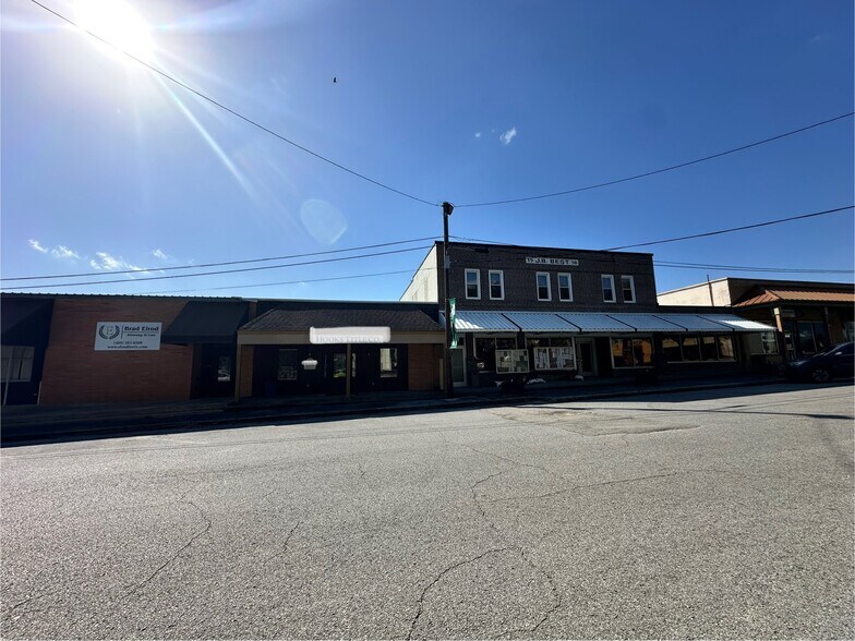 More Photos Of 120 S Charlton St, Woodville Office For Sale