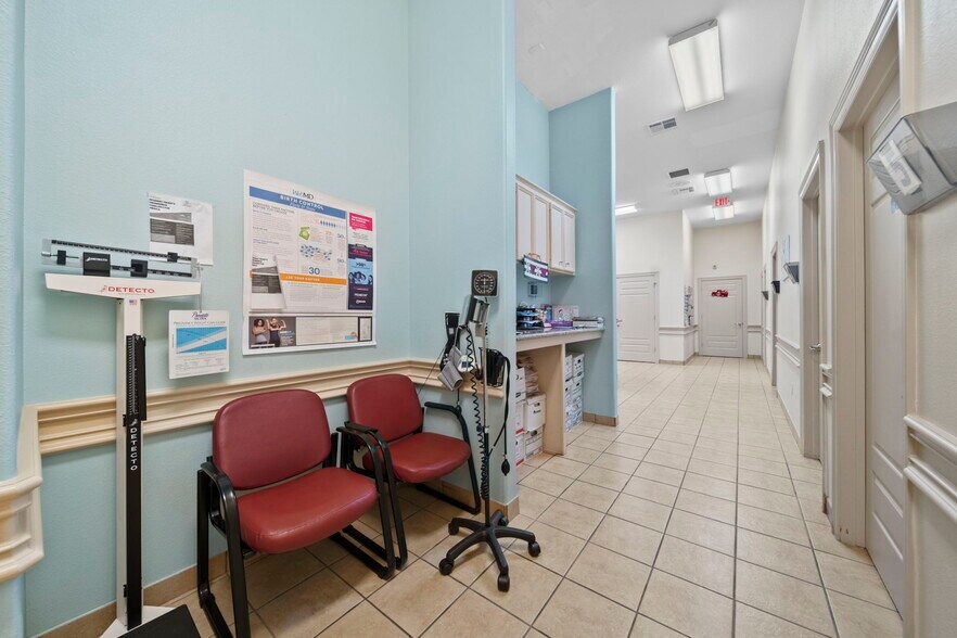 More Photos Of 26 Professional Park Dr, Webster Office For Sale