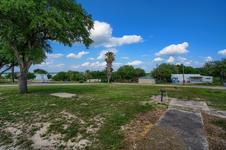 More Photos Of 101 Campbell Rd 3, Sandia Trailer Camper Park For Sale