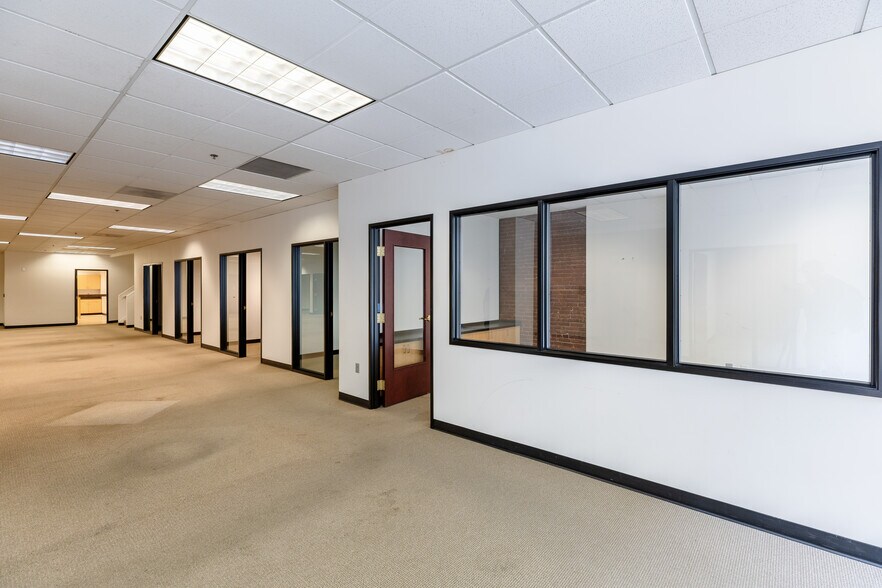 More Photos Of 514-518 SW Sixth Ave, Portland Office For Lease