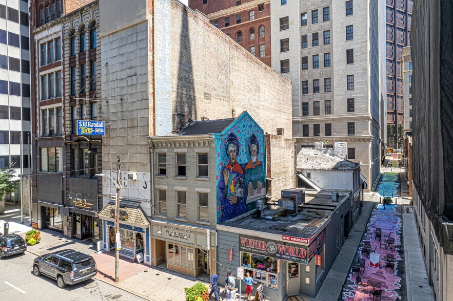 More Photos Of 628 Smithfield St, Pittsburgh Restaurant For Sale