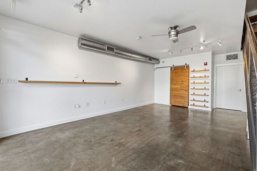 More Photos Of 1601 E Cesar Chavez St, Austin Multifamily For Sale