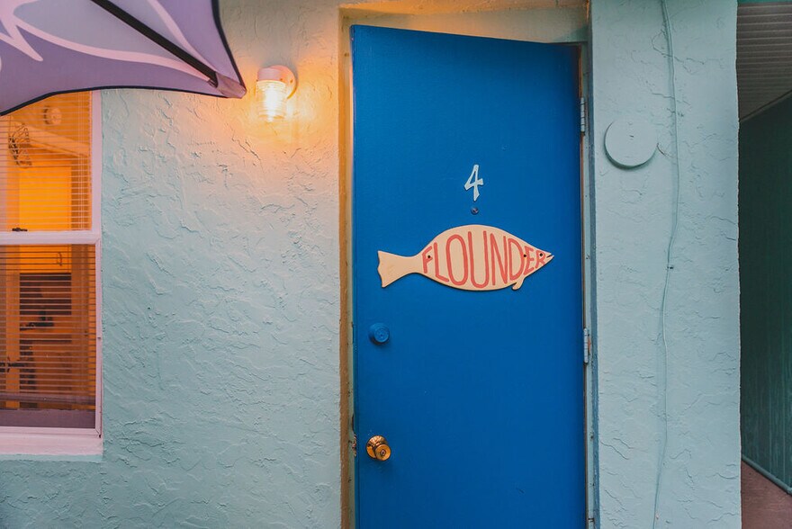 More Photos Of 808 N Bay Blvd, Anna Maria Hotel For Sale