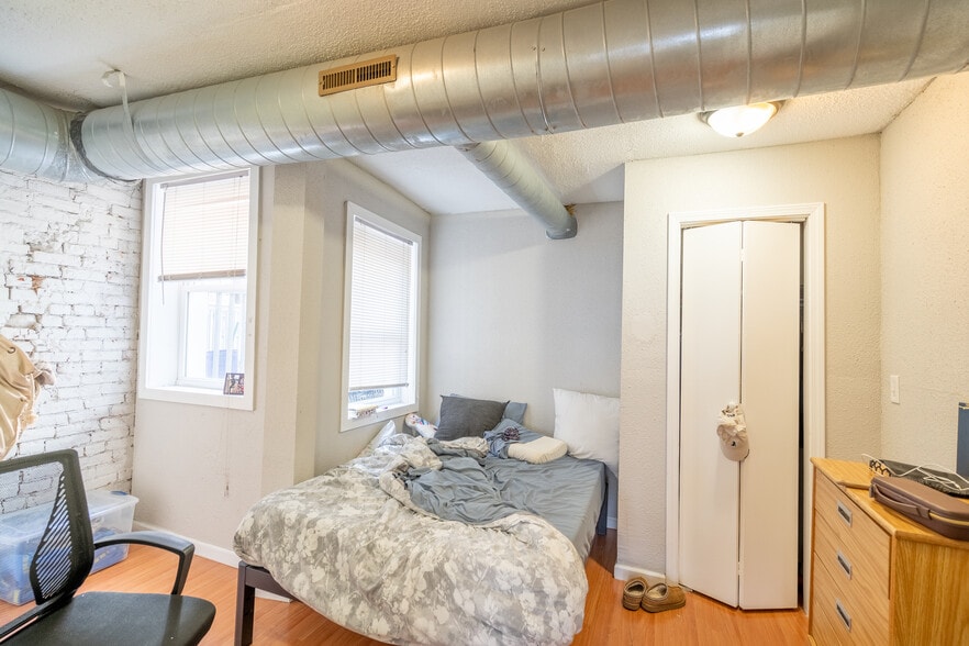 More Photos Of 31 Court St, Binghamton Storefront Retail Residential For Sale