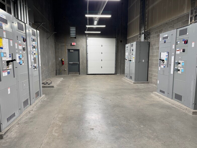 More Photos Of 52960 W Lane Rd, Scappoose Manufacturing For Sale