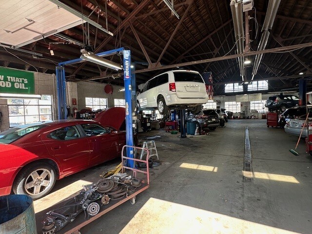 More Photos Of 1537 Bridge St, New Cumberland Auto Dealership For Sale